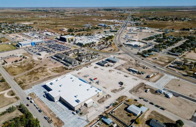United Supermarkets, Lovington, NM - Aerial site view